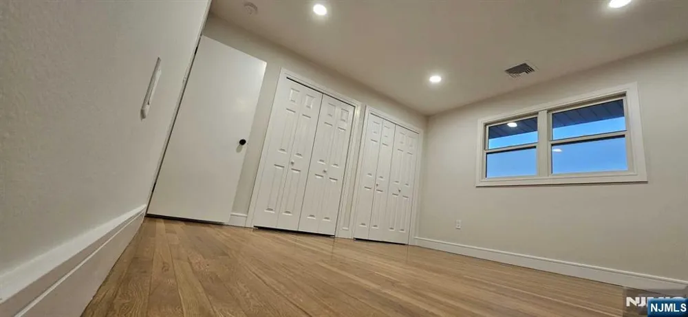 2 3rd Street 2 Elmwood Park, NJ 07407