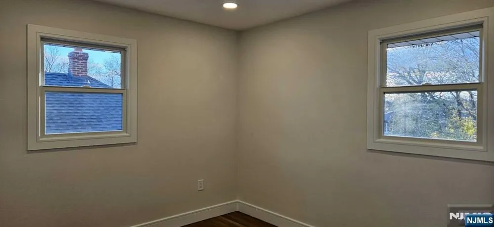 2 3rd Street 2 Elmwood Park, NJ 07407