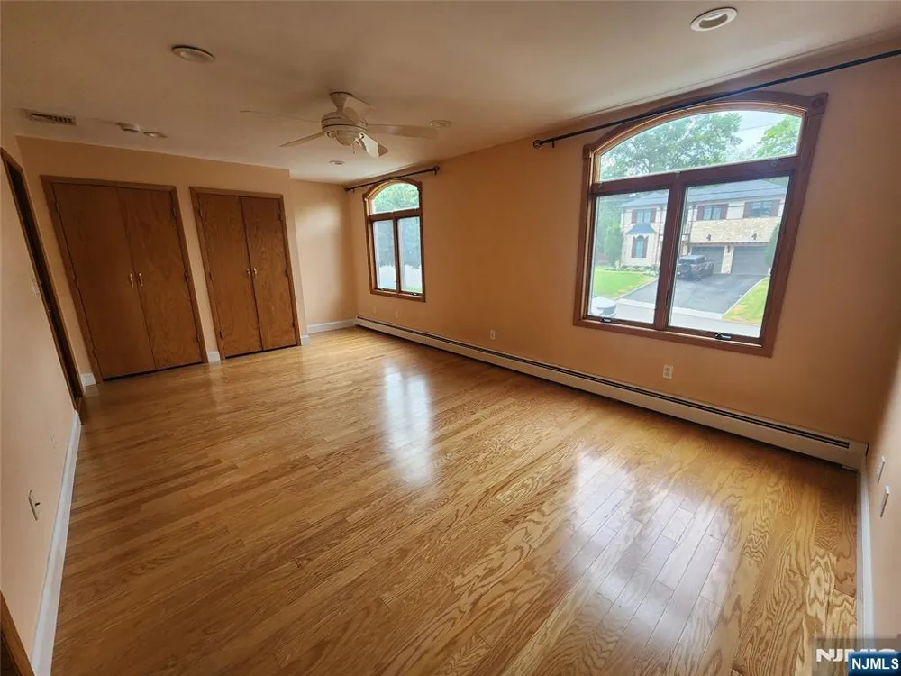 150 Thomas Drive Paramus, NJ 07652