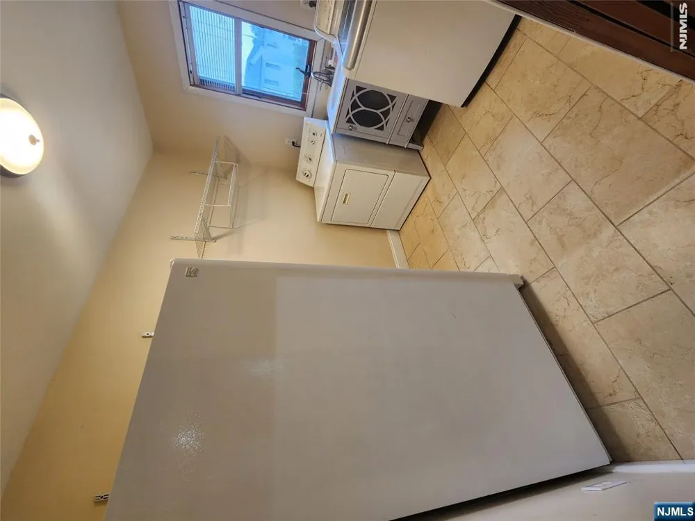 150 Thomas Drive Paramus, NJ 07652