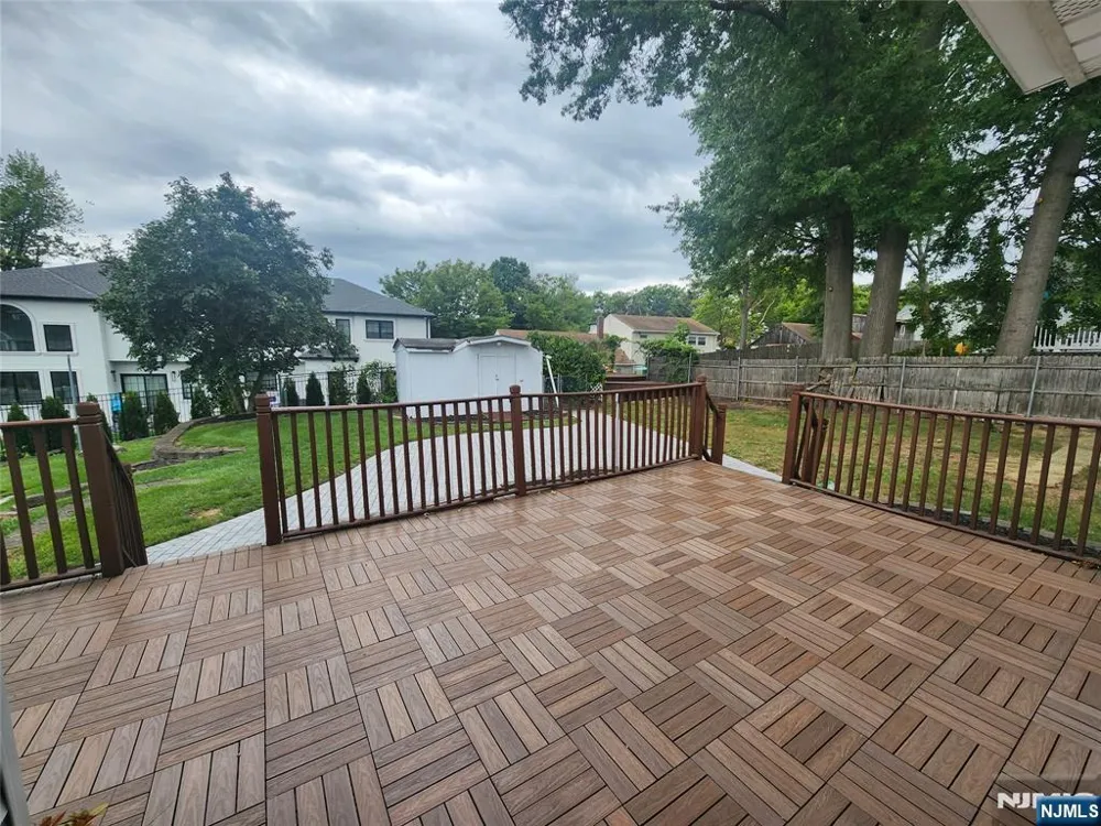 150 Thomas Drive Paramus, NJ 07652