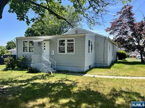33-35 Obal Avenue