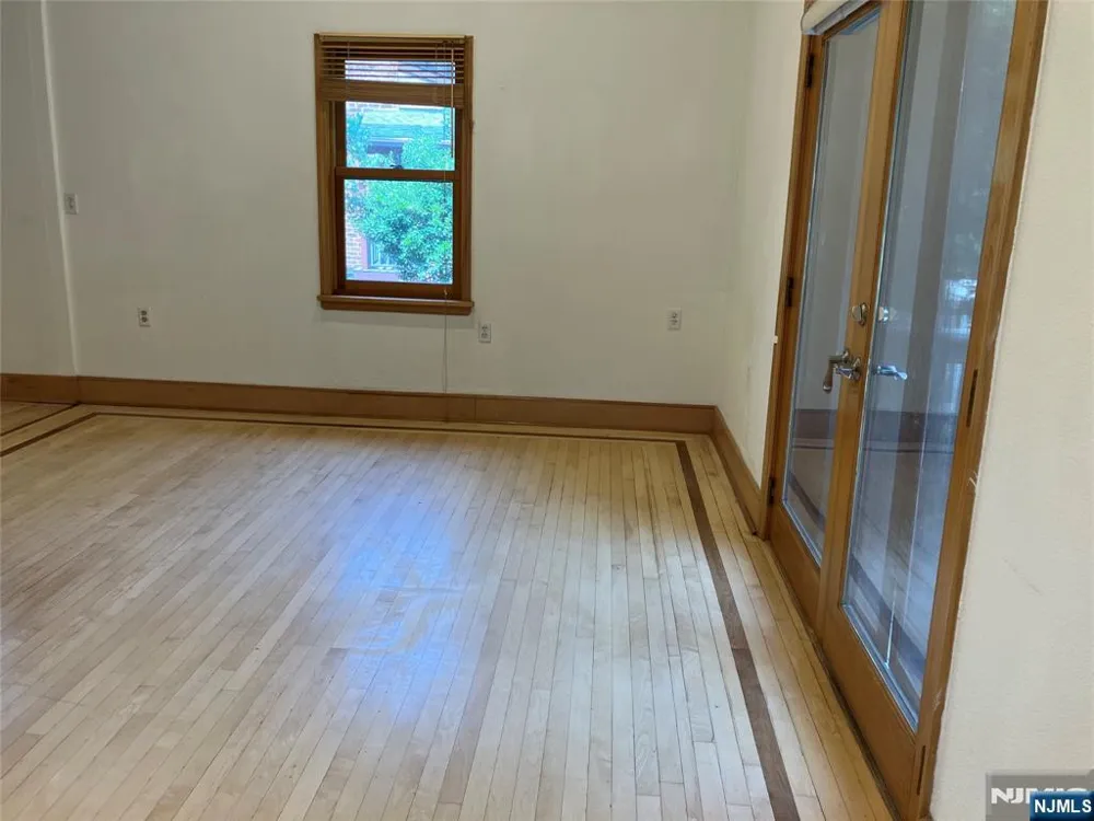325 Bogert Avenue Ridgewood, NJ 07450
