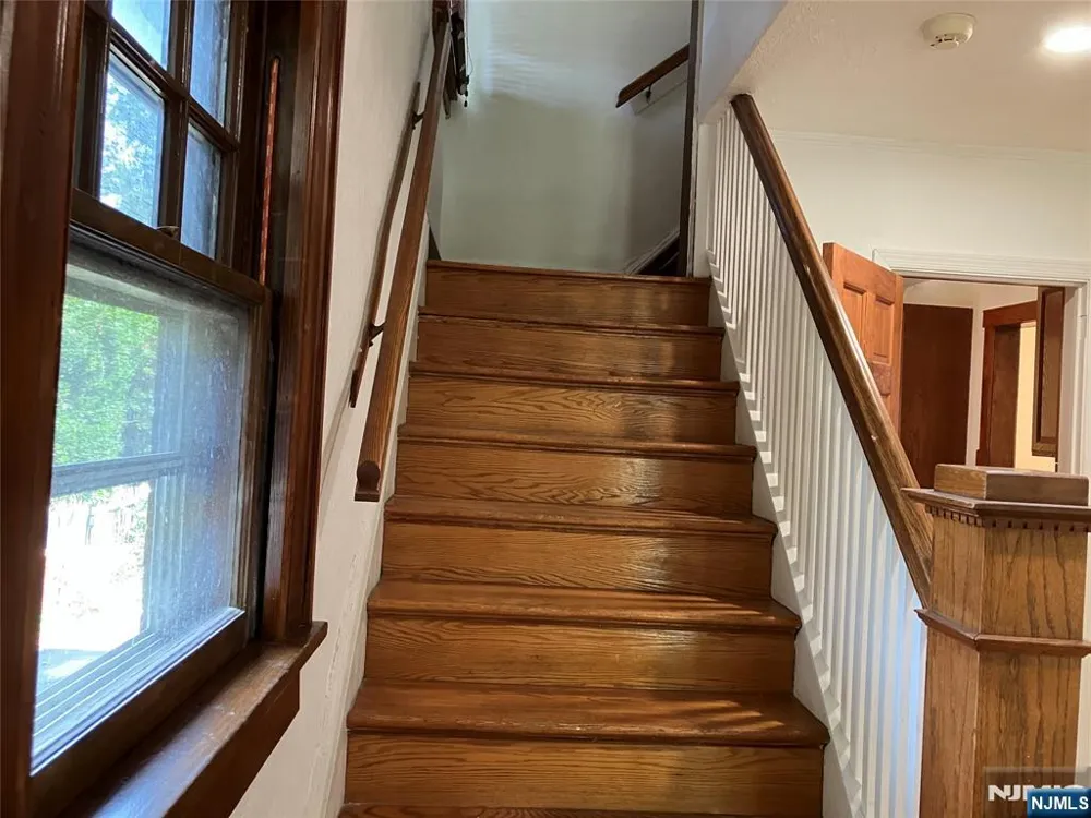 325 Bogert Avenue Ridgewood, NJ 07450