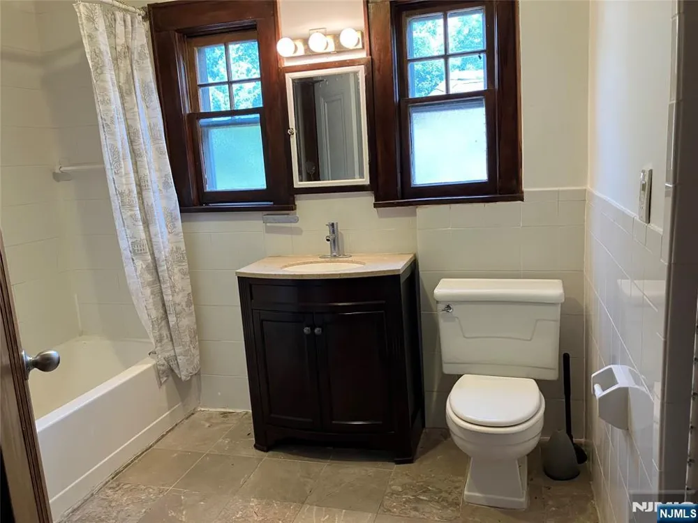 325 Bogert Avenue Ridgewood, NJ 07450