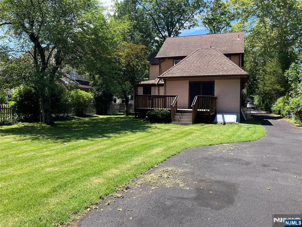 325 Bogert Avenue Ridgewood, NJ 07450