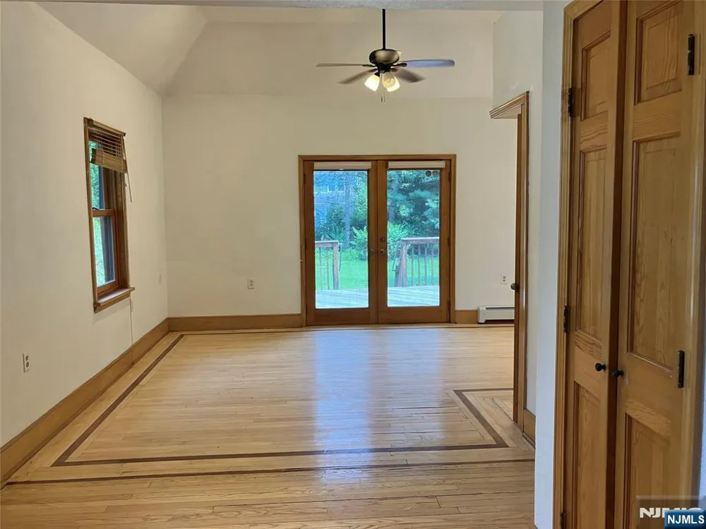 325 Bogert Avenue Ridgewood, NJ 07450