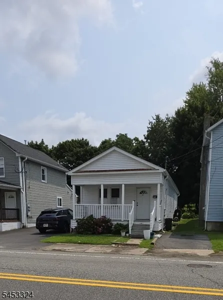 301 Center St #1 Unit 1