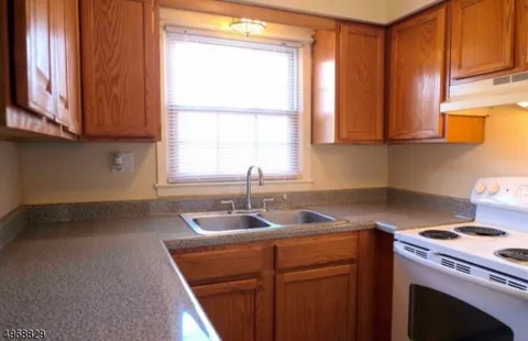64 Mill St #a Unit a