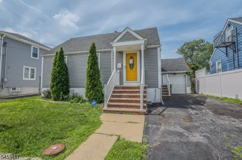 211 Bradford Ave