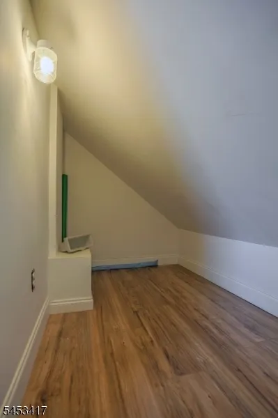 211 Bradford Ave Linden City, NJ 07036
