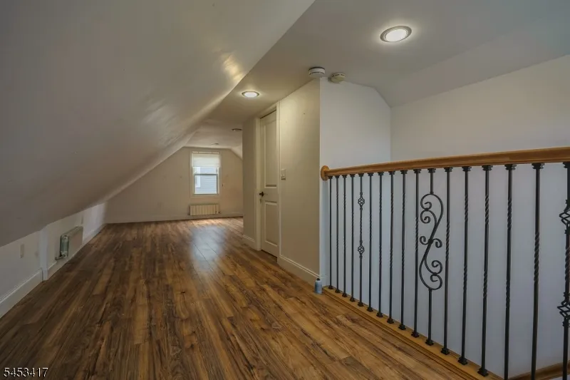 211 Bradford Ave Linden City, NJ 07036