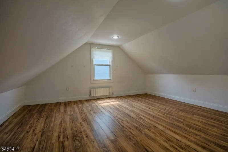 211 Bradford Ave Linden City, NJ 07036