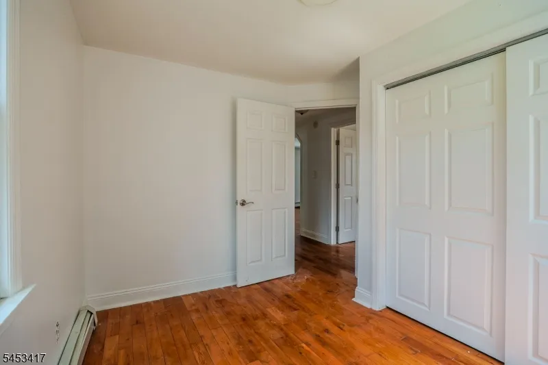 211 Bradford Ave Linden City, NJ 07036