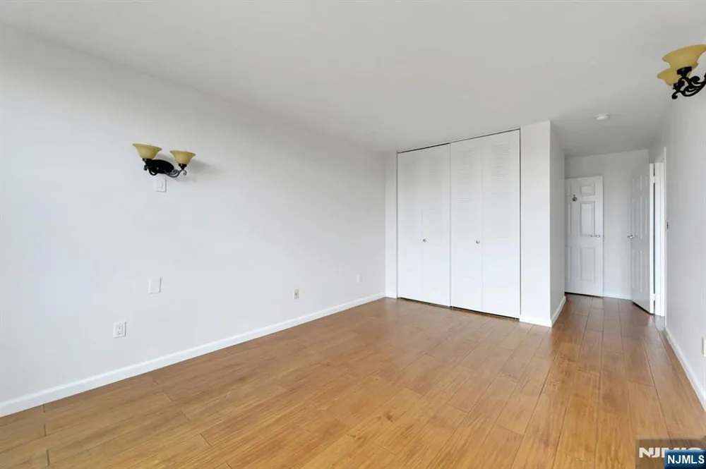 9019 Wall 6B North Bergen, NJ 07047
