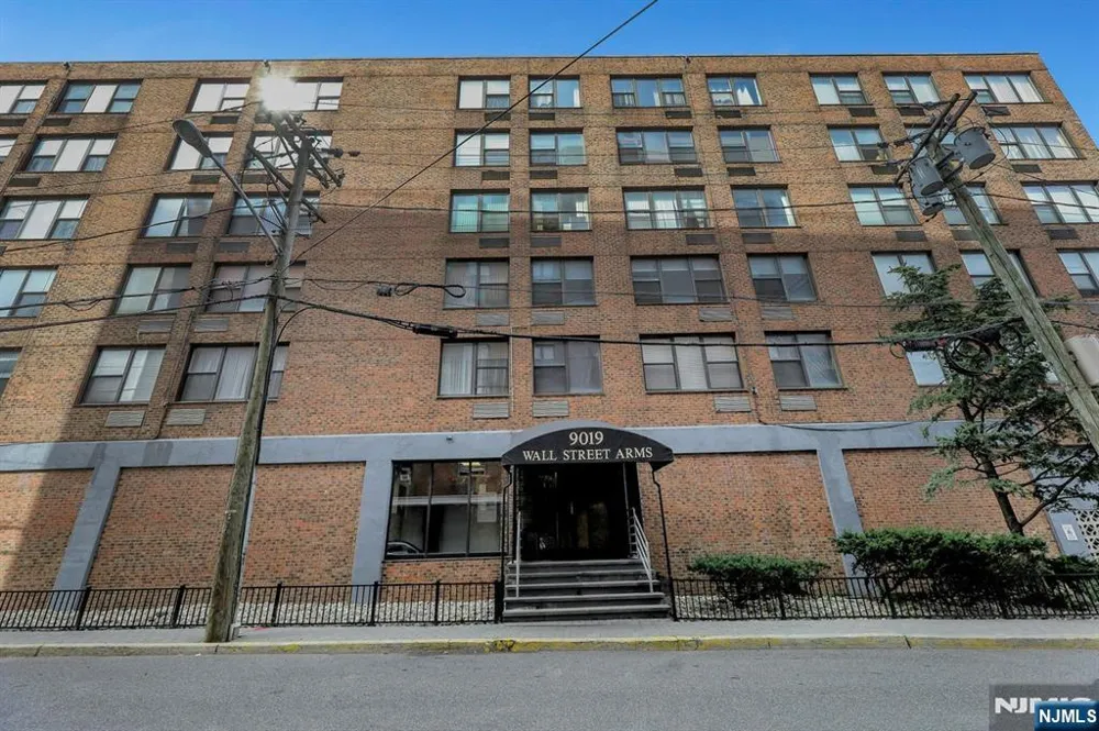 9019 Wall 6B North Bergen, NJ 07047