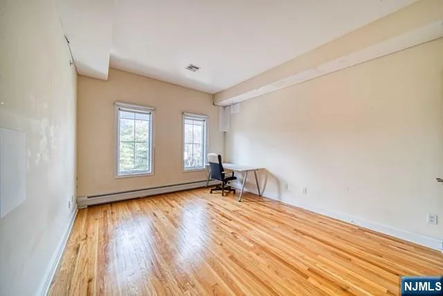 27 Harrington Court Harrington Park, NJ 07640