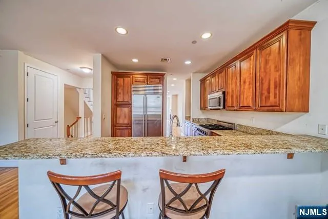 27 Harrington Court Harrington Park, NJ 07640