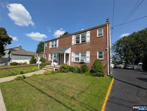 139 Eastern Way 2R