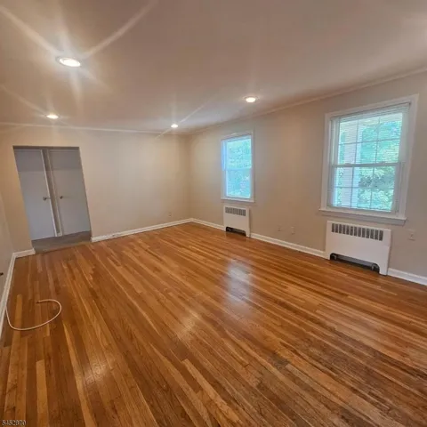 390 Morris Ave #20 Unit 20