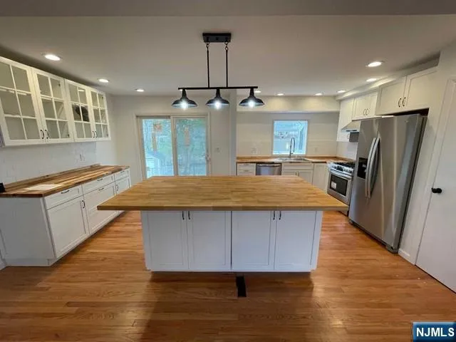 70 Beverly Road Bloomfield, NJ 07003
