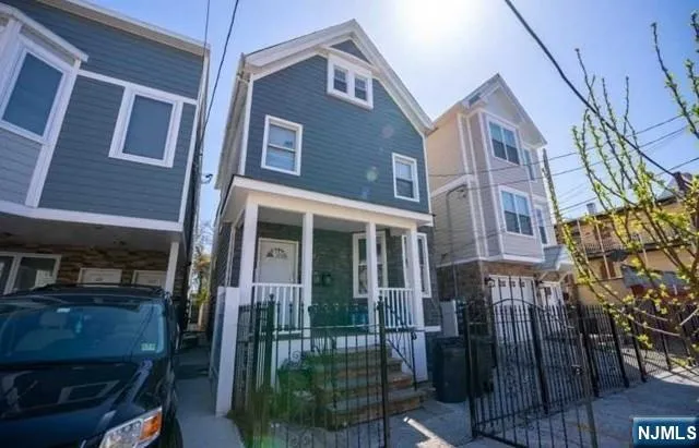 226 Fairmount Avenue 1 Newark, NJ 07103