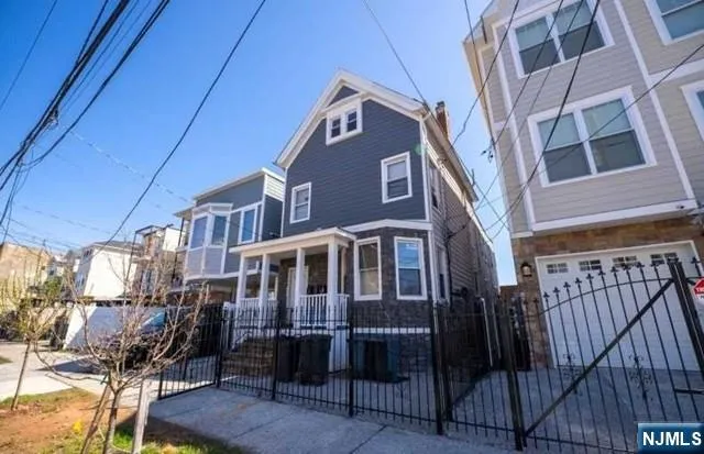 226 Fairmount Avenue 1 Newark, NJ 07103