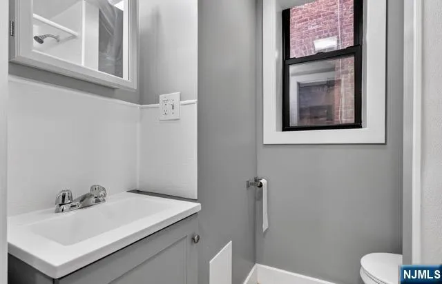 220 3rd Street 15 Passaic, NJ 07055