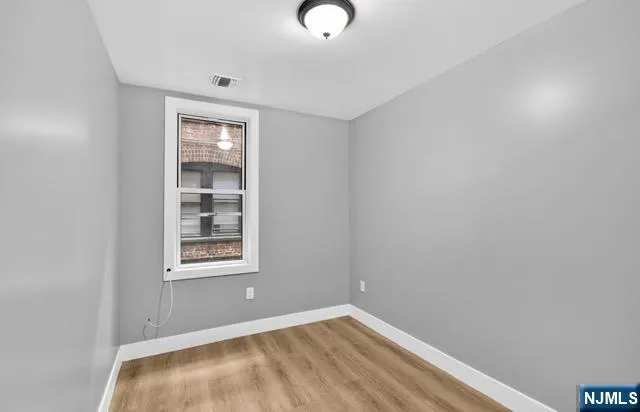220 3rd Street 15 Passaic, NJ 07055