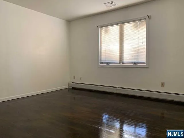 703 Day Avenue The first fl Ridgefield, NJ 07657