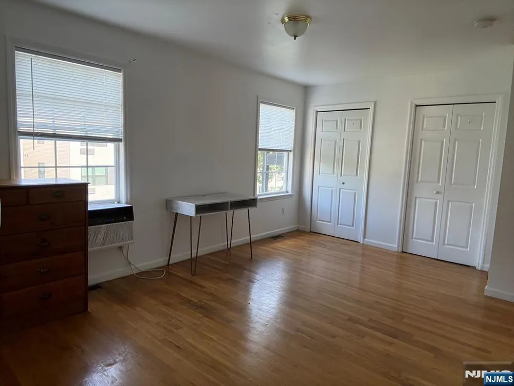 128 Randolph Avenue apt# 1 Jersey City, NJ 07305