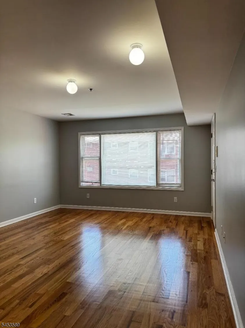 104 Luttgen Pl #5 Unit 5 Linden City, NJ 07036