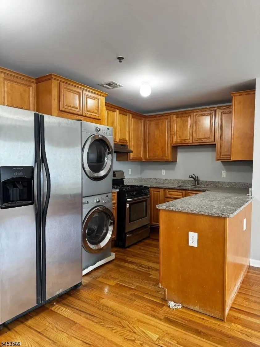 104 Luttgen Pl #5 Unit 5 Linden City, NJ 07036