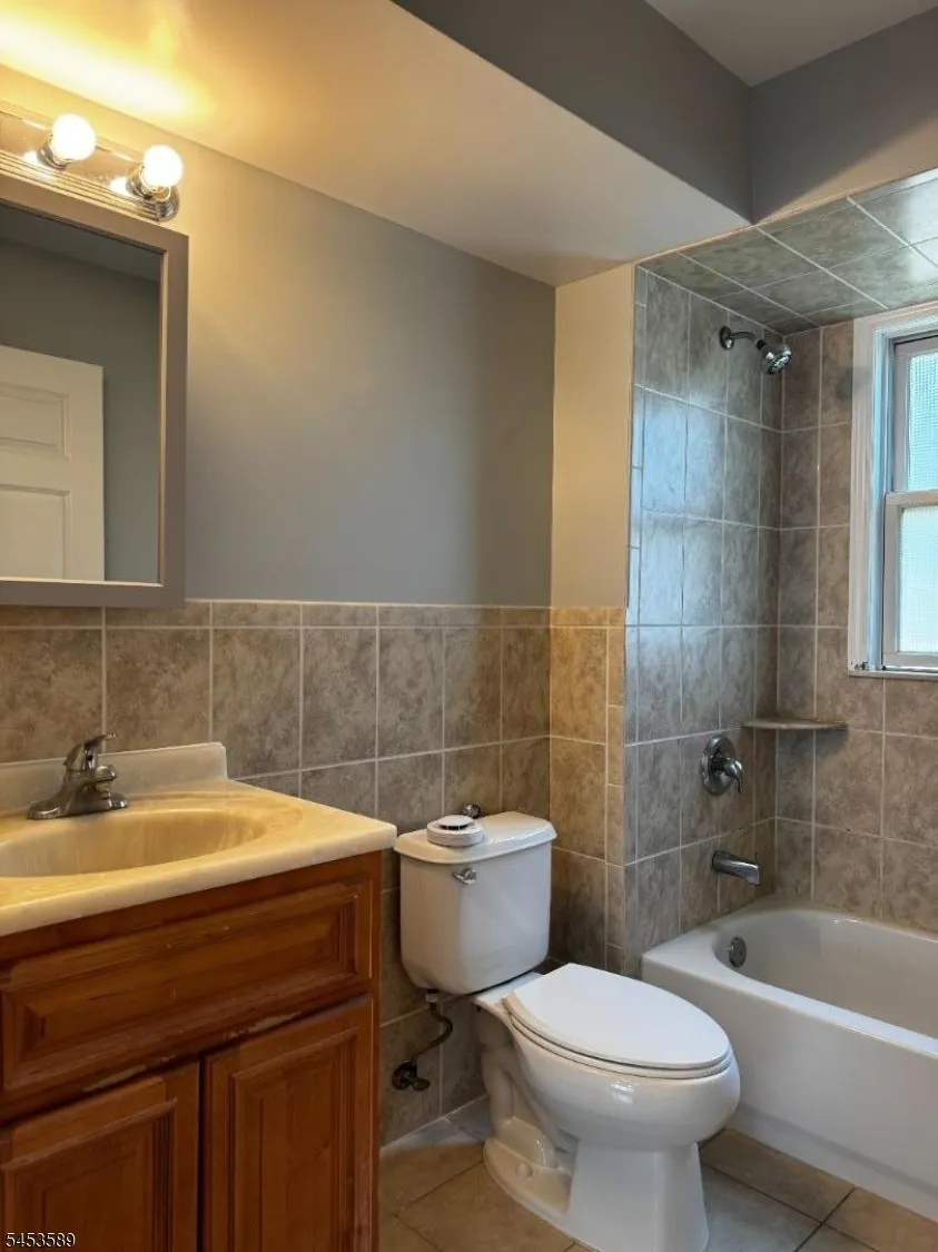 104 Luttgen Pl #5 Unit 5 Linden City, NJ 07036