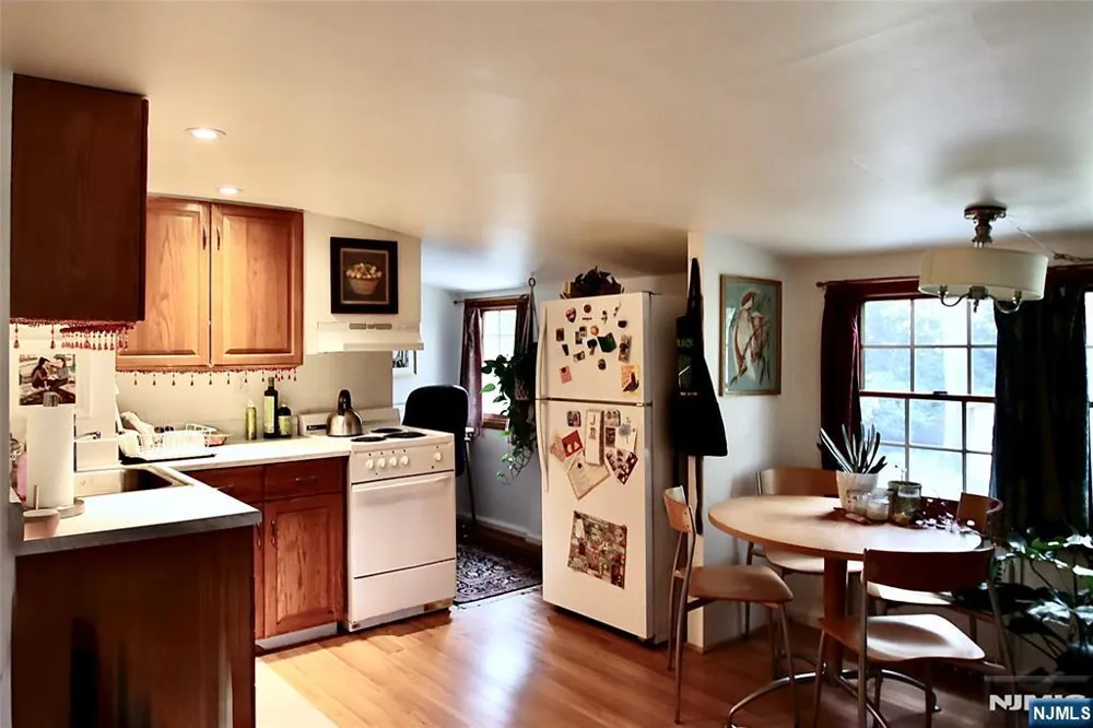 506 Smith Place Ridgewood, NJ 07450
