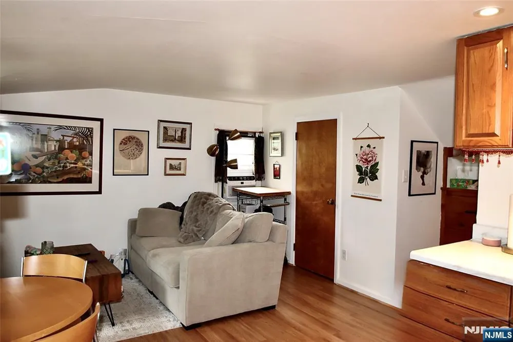 506 Smith Place Ridgewood, NJ 07450