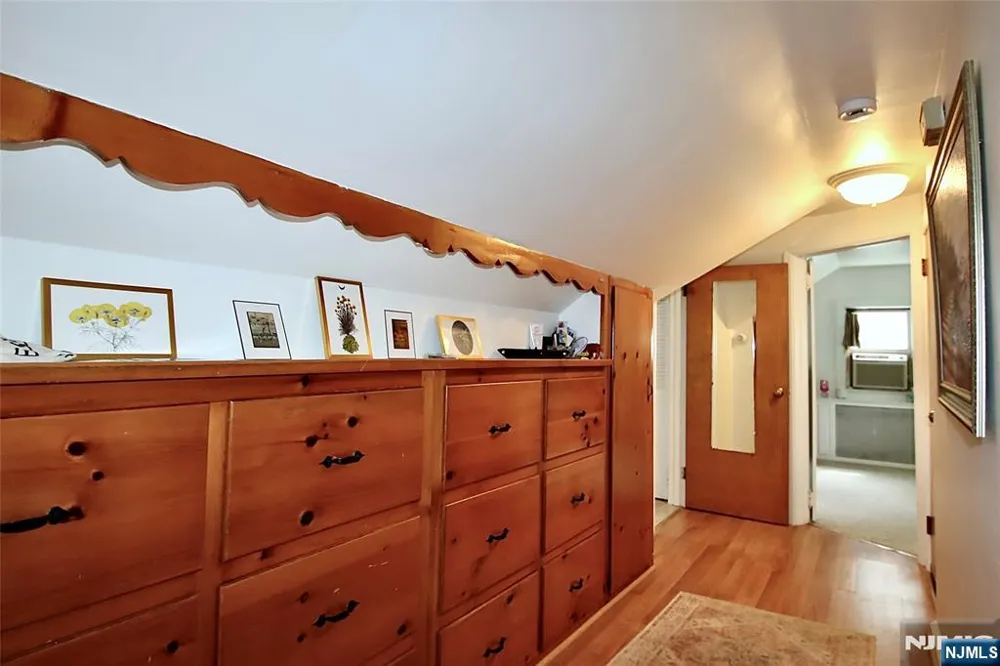 506 Smith Place Ridgewood, NJ 07450