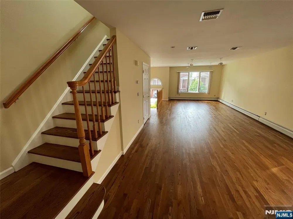 510 Roff Avenue B Palisades Park, NJ 07650