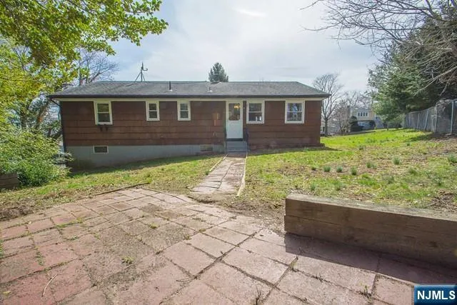 403 Longview Northvale, NJ 07647