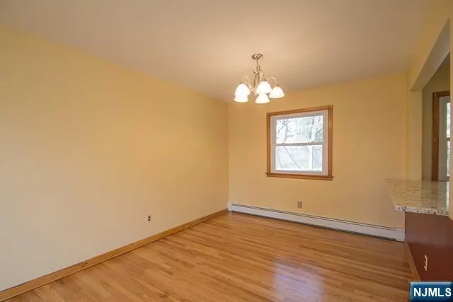 403 Longview Northvale, NJ 07647