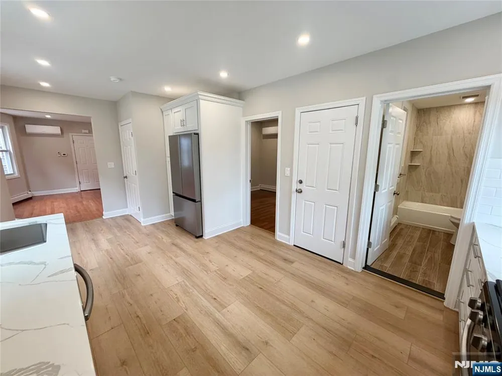 35 Claremont Avenue 2 Montclair, NJ 07042