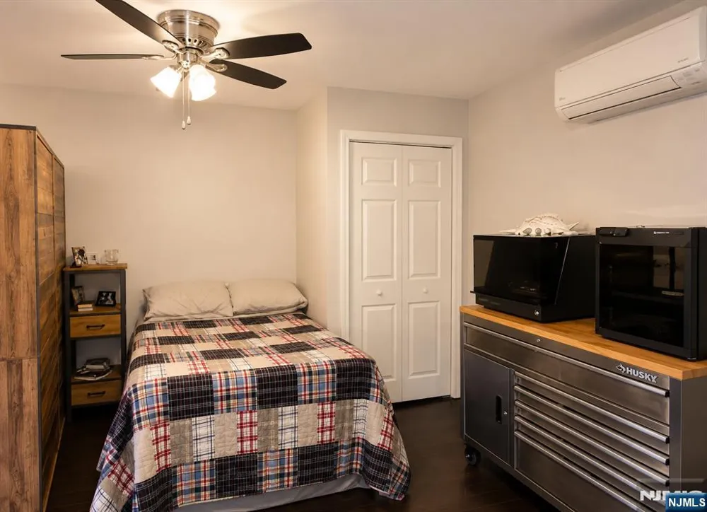 6 Pineview Terrace 1B Montvale, NJ 07645