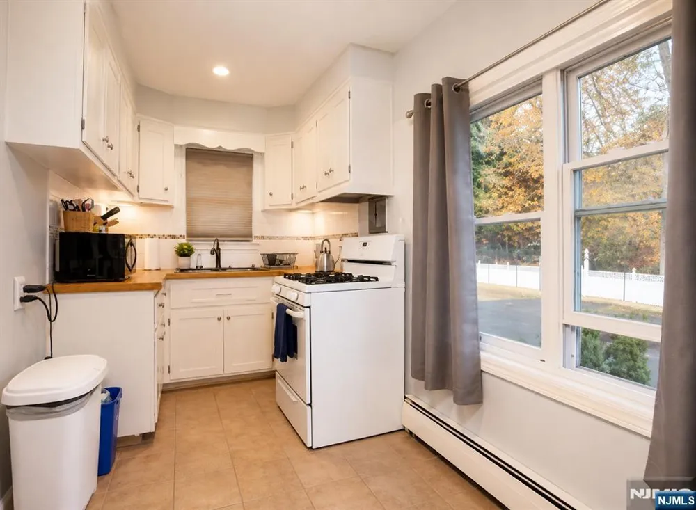 6 Pineview Terrace 1B Montvale, NJ 07645
