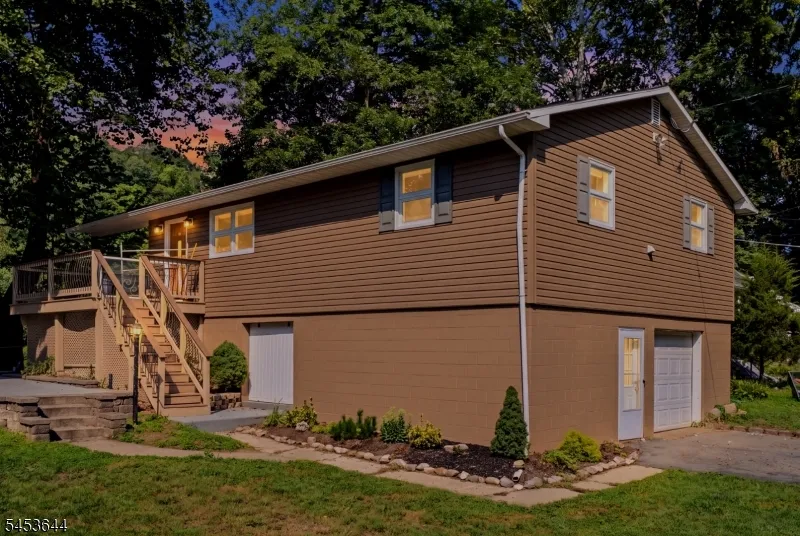 19 Harmony Ter Harmony, NJ 08865