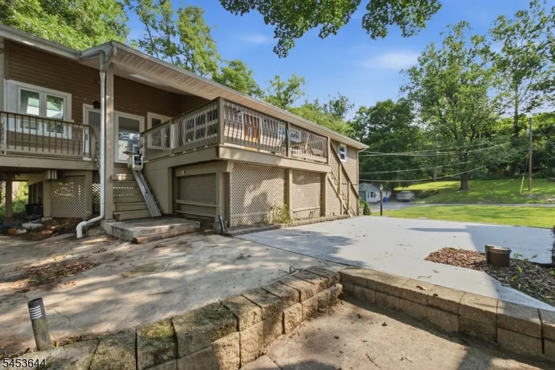 19 Harmony Ter Harmony, NJ 08865