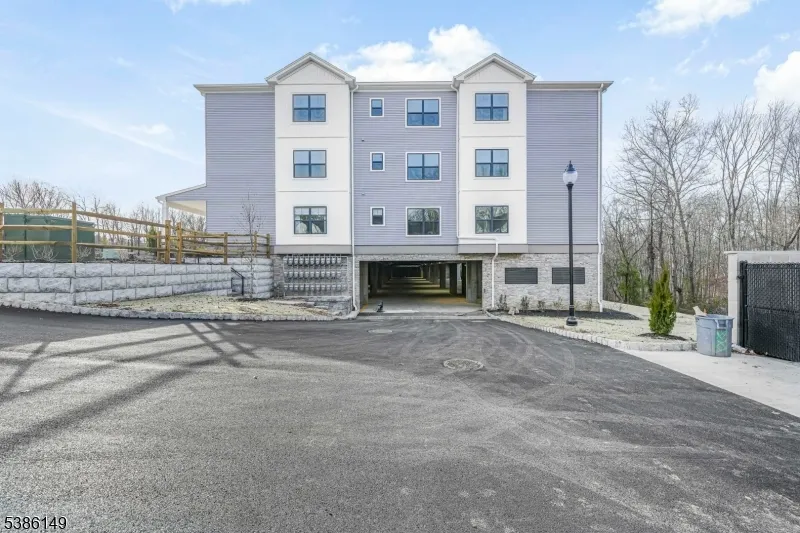 20 Encampment Ct101 #101 Unit 101 Montville, NJ 07082