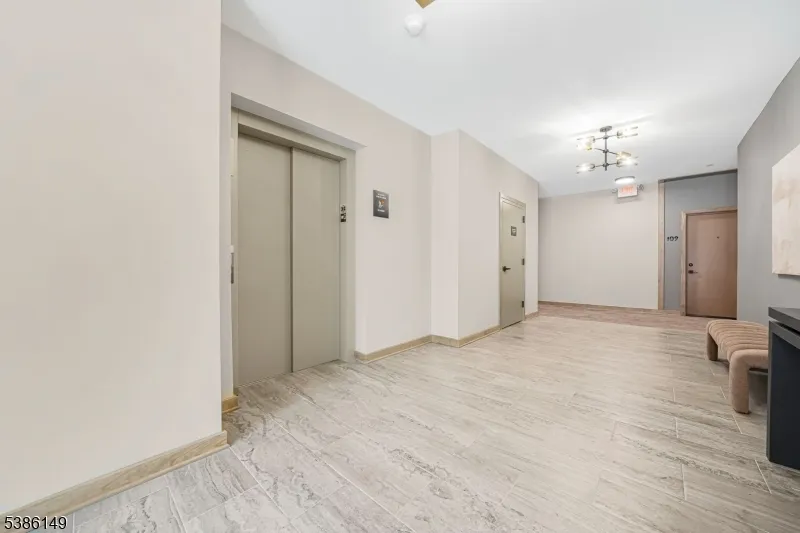 20 Encampment Ct101 #101 Unit 101 Montville, NJ 07082