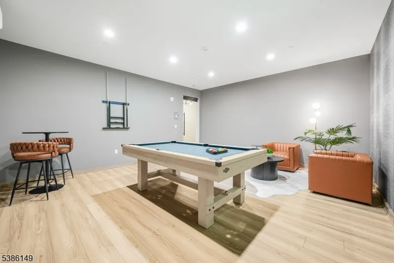 20 Encampment Ct101 #101 Unit 101 Montville, NJ 07082