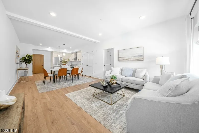20 Encampment Ct101 #101 Unit 101 Montville, NJ 07082