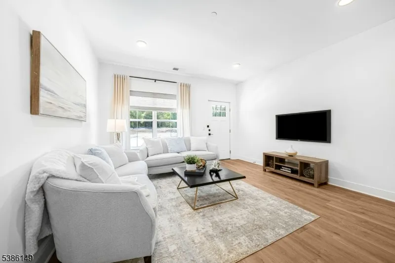 20 Encampment Ct101 #101 Unit 101 Montville, NJ 07082